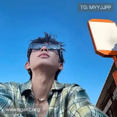 富承青